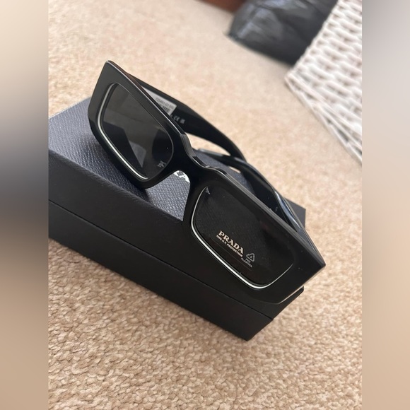 Prada glasses - Picture 1 of 5
